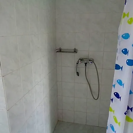 Szálloda U Lazni - *